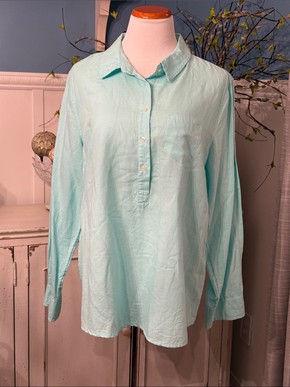 GAP Light Aqua Button-Down Long Sleeve Shirt
